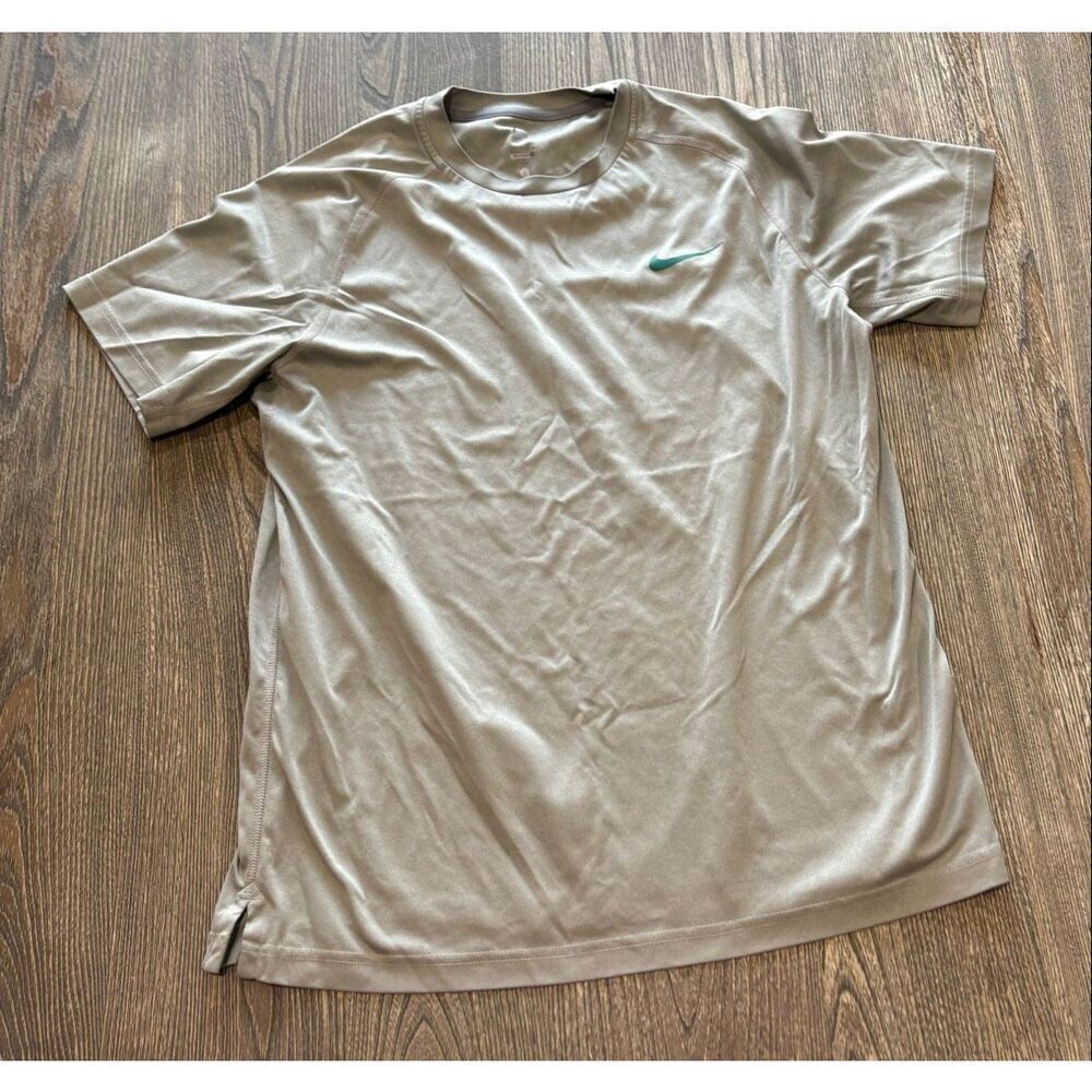 Nike Mens Activewear T-Shirt Short Sleeve Crewneck Swoosh Logo Print Gray Size L